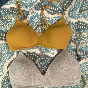 Bundle of 2 Aerie 34C Tshirt style wireless bras